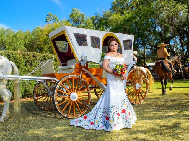 La boda de José Carlos  y Itzel  en León, Guanajuato 21