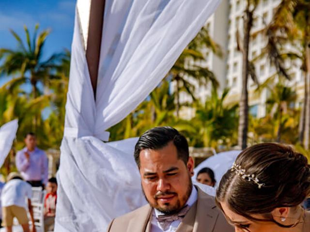 La boda de Pedro y Claudia en Mazatlán, Sinaloa 19