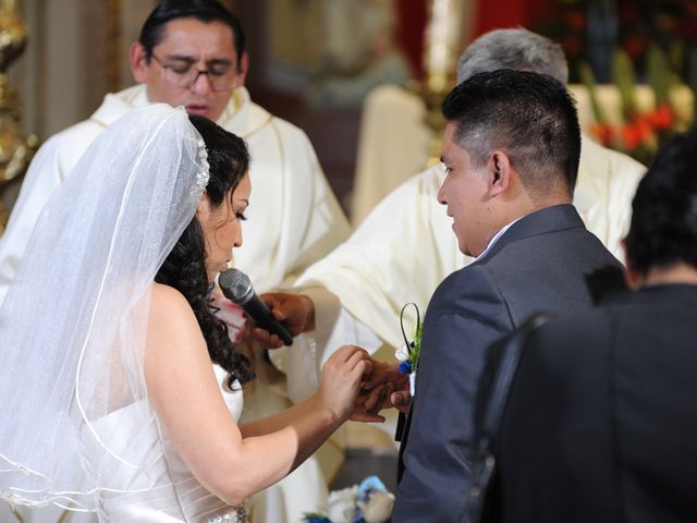 La boda de Roberto  y Rosa  en Tepotzotlán, Estado México 19