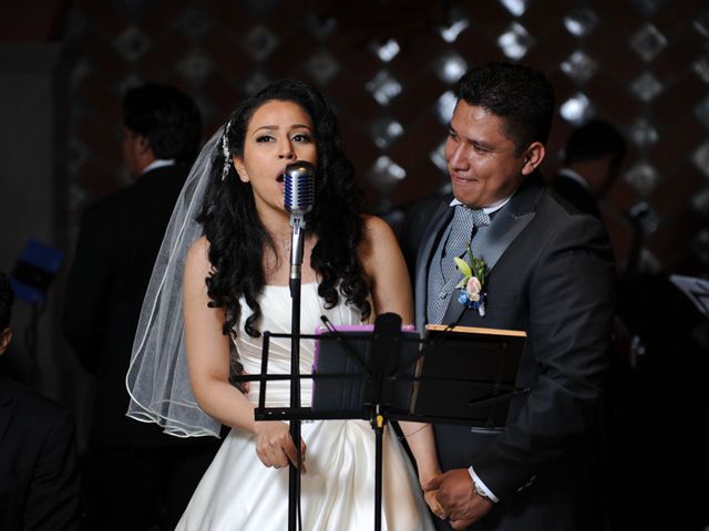 La boda de Roberto  y Rosa  en Tepotzotlán, Estado México 33