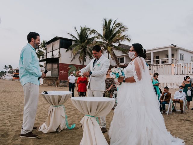 La boda de Adrian y Priss en Manzanillo, Colima 25