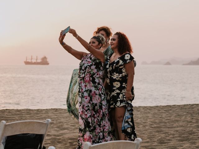 La boda de Adrian y Priss en Manzanillo, Colima 42