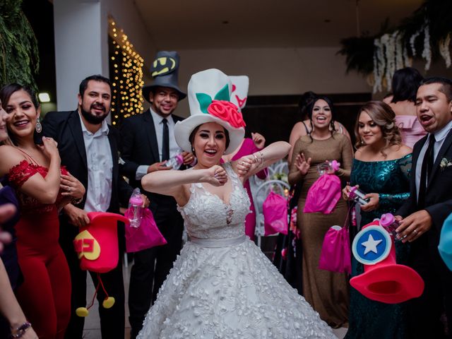 La boda de Juan Jesús  y Dulce  en La Piedad, Michoacán 34