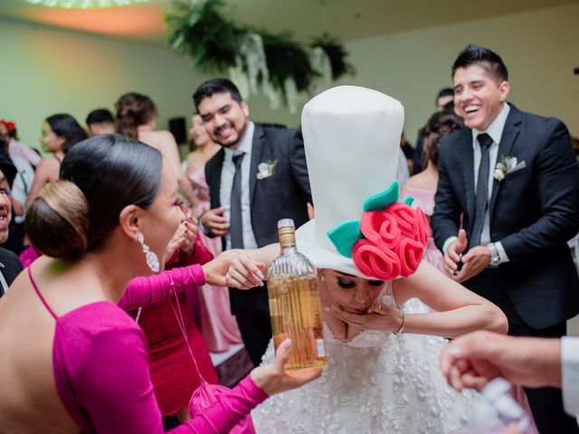 La boda de Juan Jesús  y Dulce  en La Piedad, Michoacán 35