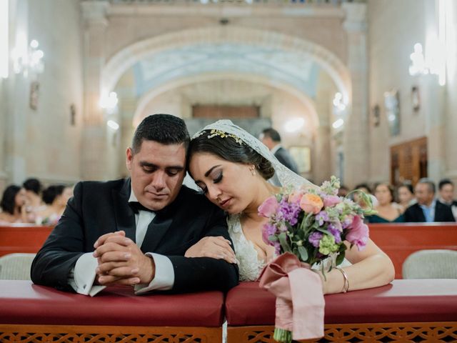 La boda de Juan Jesús  y Dulce  en La Piedad, Michoacán 41