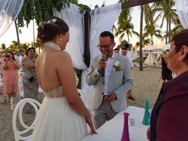 La boda de Adrián y Jacqueline en Bahía de Banderas, Nayarit 22