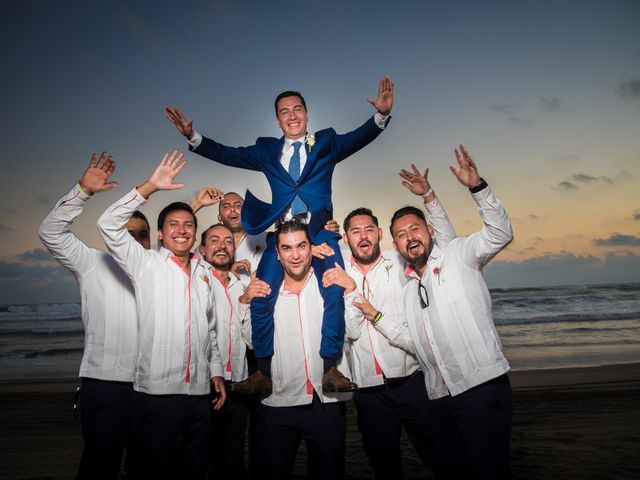 La boda de José Luis y Lorena en Acapulco, Guerrero 24