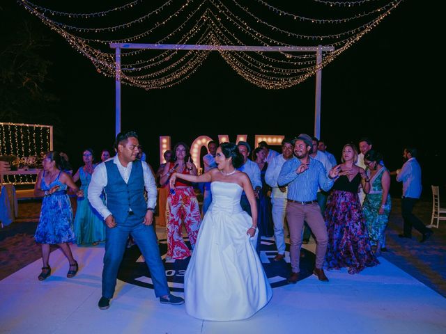 La boda de Ricardo y Mayra en Huatulco, Oaxaca 63