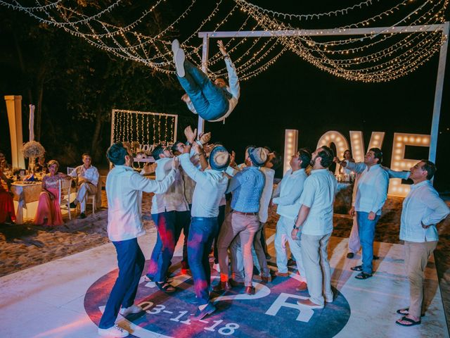 La boda de Ricardo y Mayra en Huatulco, Oaxaca 74