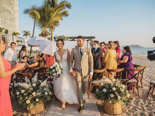 La boda de Erick y Greissy en Mazatlán, Sinaloa 37