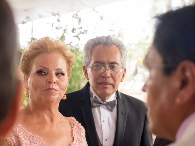 La boda de Miguel y Lorena en León, Guanajuato 31