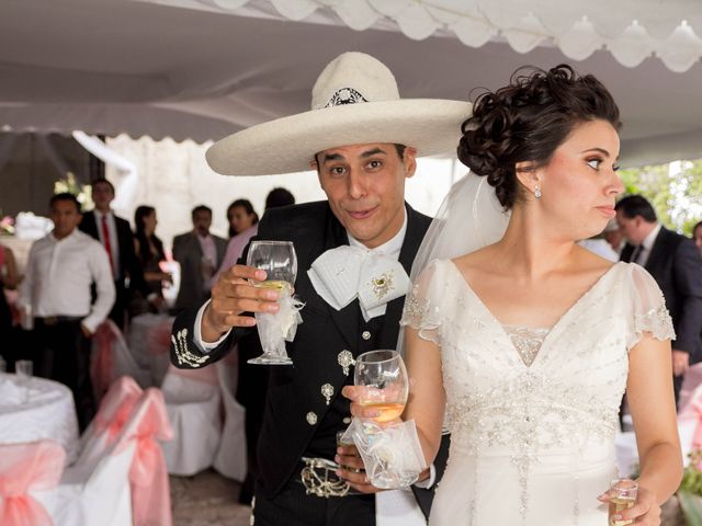 La boda de Miguel y Lorena en León, Guanajuato 105