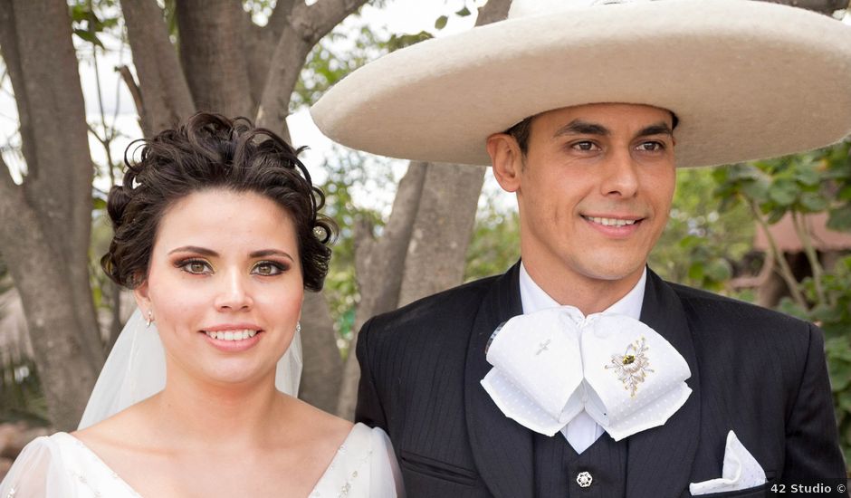 La boda de Miguel y Lorena en León, Guanajuato