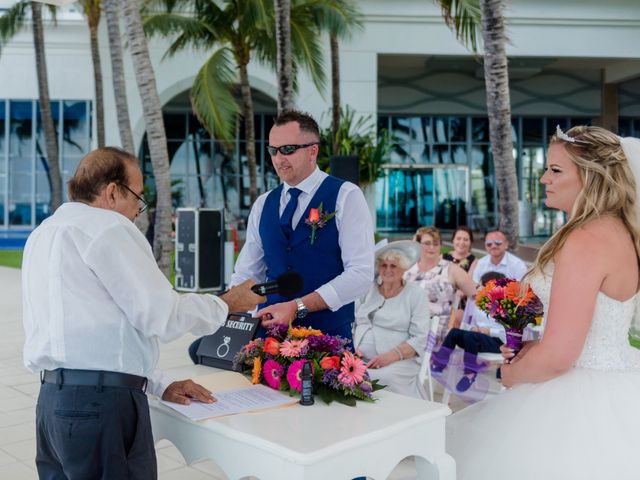 La boda de David y Samantha en Cancún, Quintana Roo 28