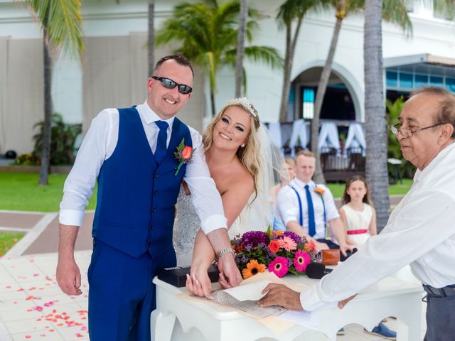 La boda de David y Samantha en Cancún, Quintana Roo 33