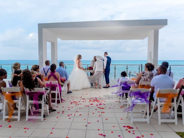 La boda de David y Samantha en Cancún, Quintana Roo 34