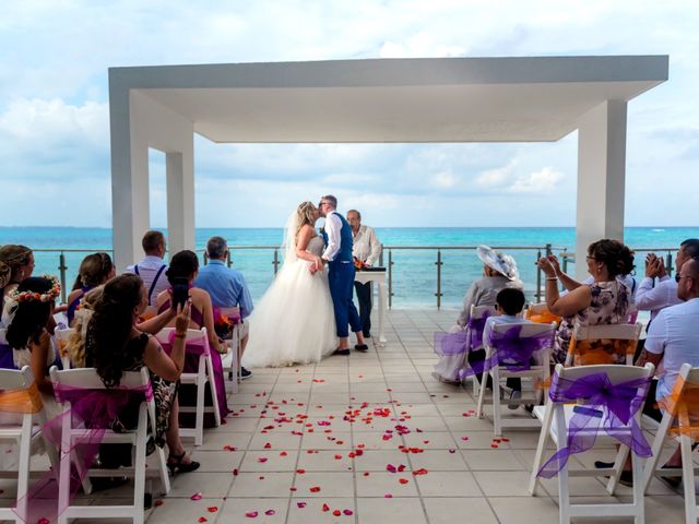 La boda de David y Samantha en Cancún, Quintana Roo 35