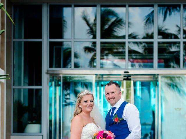 La boda de David y Samantha en Cancún, Quintana Roo 43