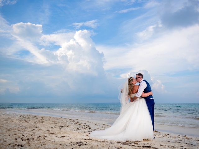 La boda de David y Samantha en Cancún, Quintana Roo 52