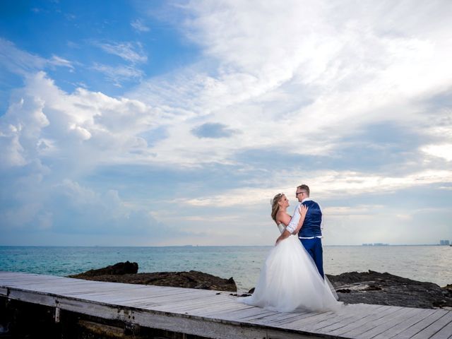 La boda de David y Samantha en Cancún, Quintana Roo 54