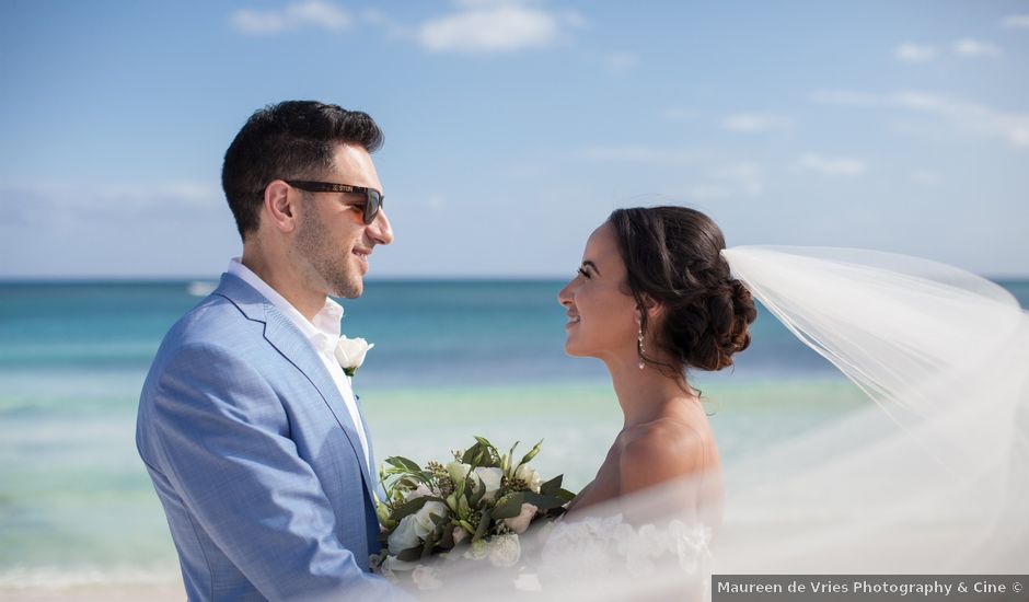 La boda de Josh y Jillian en Puerto Aventuras, Quintana Roo