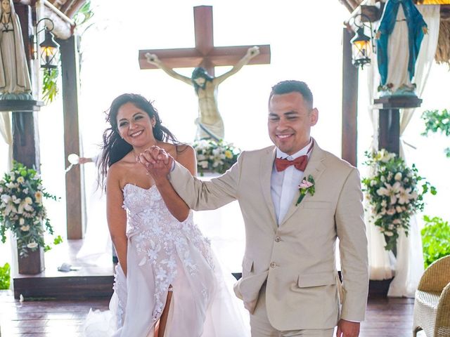 La boda de Gustavo González  y Ariadna Torres  en Cozumel, Quintana Roo 16