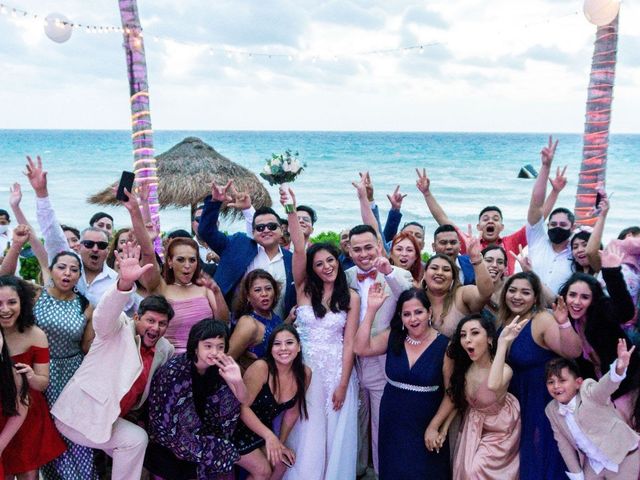 La boda de Gustavo González  y Ariadna Torres  en Cozumel, Quintana Roo 23