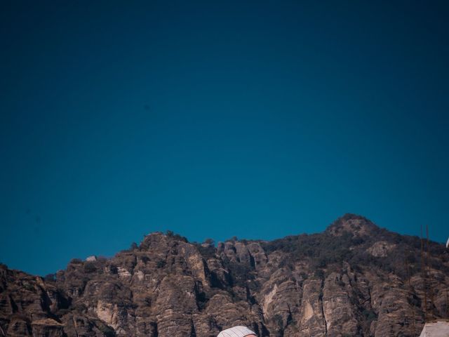 La boda de Toño y María en Tepoztlán, Morelos 24