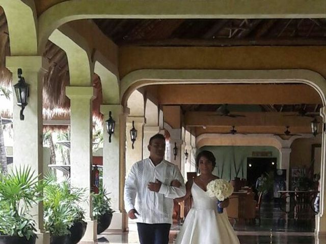 La boda de Rogelio  y Laurelvy  en Tulum, Quintana Roo 4