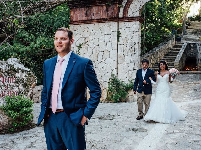 La boda de Dennis y Jenny en Playa del Carmen, Quintana Roo 27