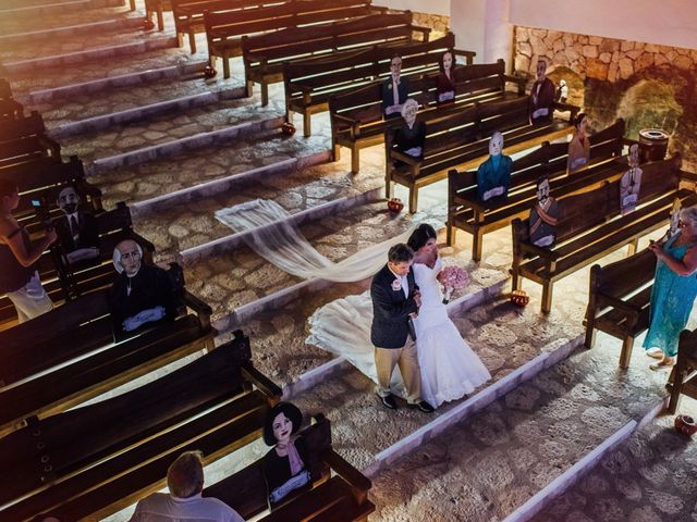 La boda de Dennis y Jenny en Playa del Carmen, Quintana Roo 44