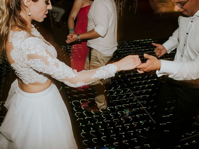 La boda de Juan y Lorena en Acapulco, Guerrero 105