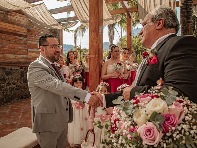 La boda de Alberto y Alejandra en Tlayacapan, Morelos 22