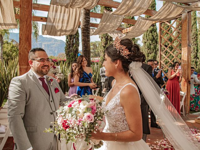 La boda de Alberto y Alejandra en Tlayacapan, Morelos 24