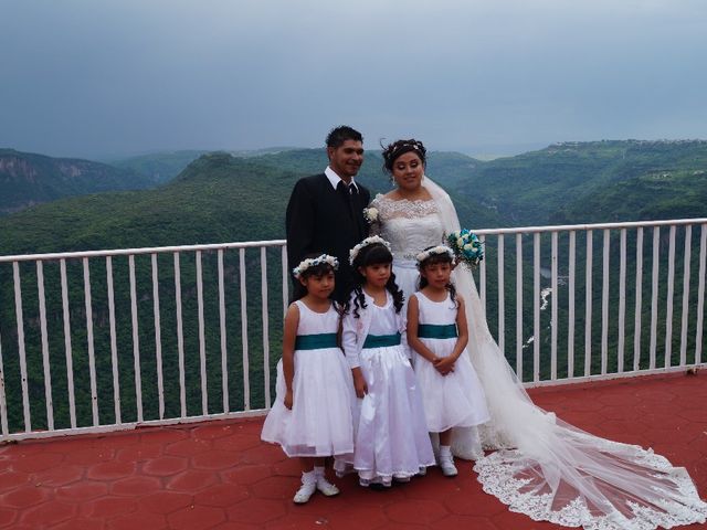La boda de José Luis  y Alejandra Jaquelin  en Guadalajara, Jalisco 5