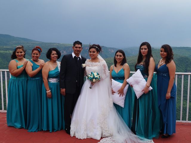 La boda de José Luis  y Alejandra Jaquelin  en Guadalajara, Jalisco 6