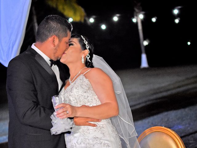 La boda de Juan Carlos y Joscelin en Mazatlán, Sinaloa 24