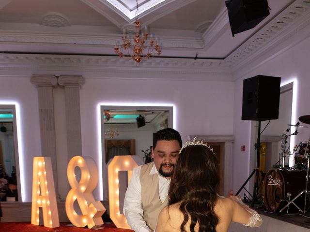 La boda de Adrian  y Angelica  en Benito Juárez, Ciudad de México 6