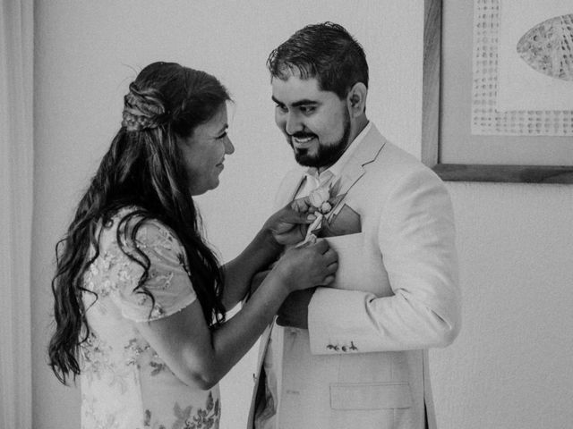 La boda de Roberto y Nayeli en Huatulco, Oaxaca 12