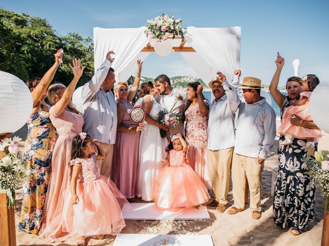 La boda de Roberto y Nayeli en Huatulco, Oaxaca 30