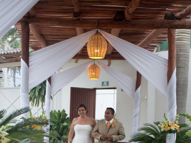 La boda de Edgar y Ana Paula en Puerto Vallarta, Jalisco 16