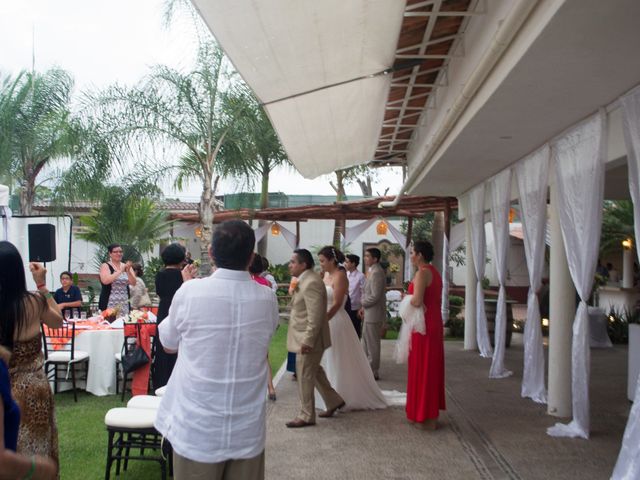 La boda de Edgar y Ana Paula en Puerto Vallarta, Jalisco 17