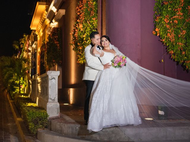 La boda de Juan Carlos y Casandra en Mazatlán, Sinaloa 37