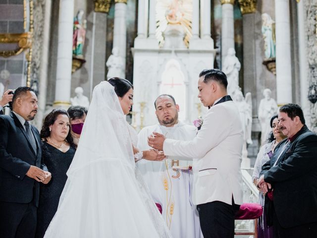 La boda de Juan Carlos y Casandra en Mazatlán, Sinaloa 49