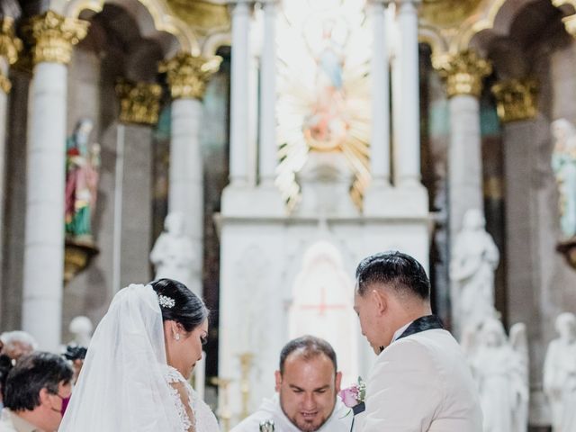 La boda de Juan Carlos y Casandra en Mazatlán, Sinaloa 52