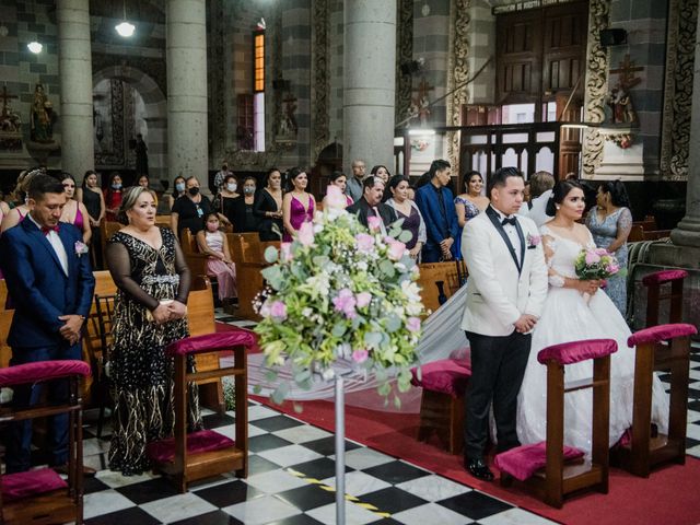 La boda de Juan Carlos y Casandra en Mazatlán, Sinaloa 60