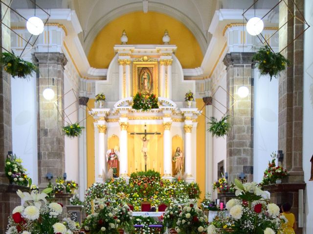 La boda de Gilberto y Sinthia en Comala, Colima 3