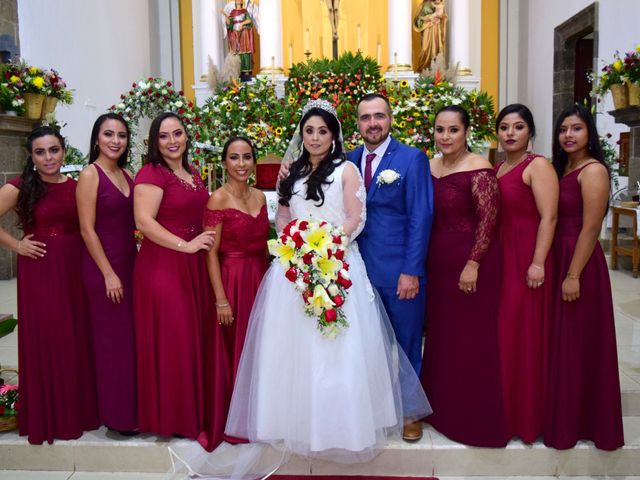 La boda de Gilberto y Sinthia en Comala, Colima 10