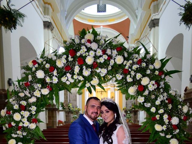 La boda de Gilberto y Sinthia en Comala, Colima 12