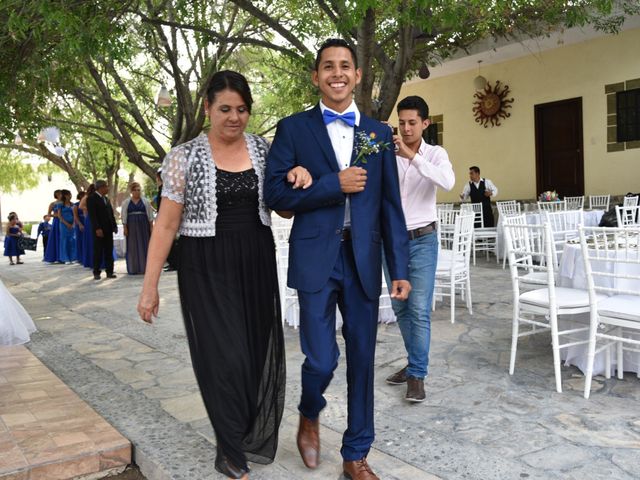 La boda de Alejandro y Fanny en García, Nuevo León 9